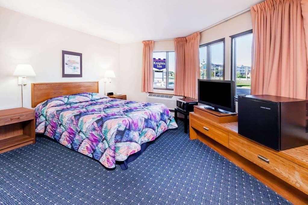 Knights Inn Mackinaw City Habitación foto